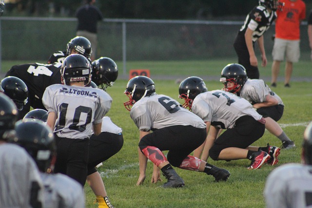 说啥了？詹姆斯把独行侠替补席逗得笑翻天